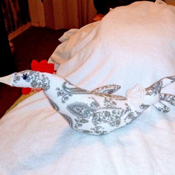 Farmhouse chicken 20" long handmade